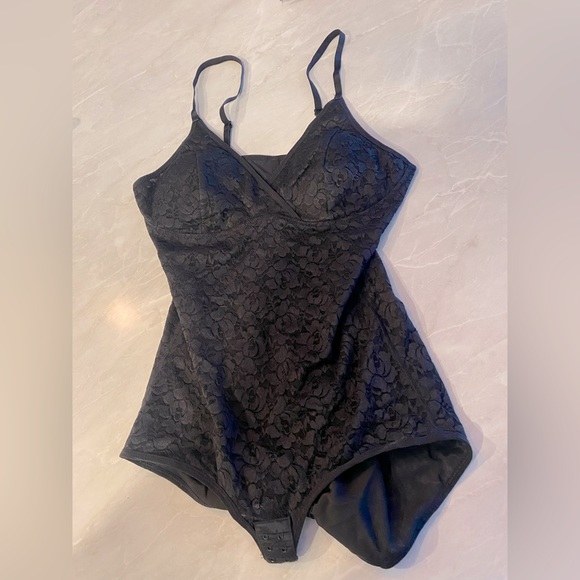 Woman’s Sexy Lace Bodysuit ♥️ Shapeware - Picture 1 of 6